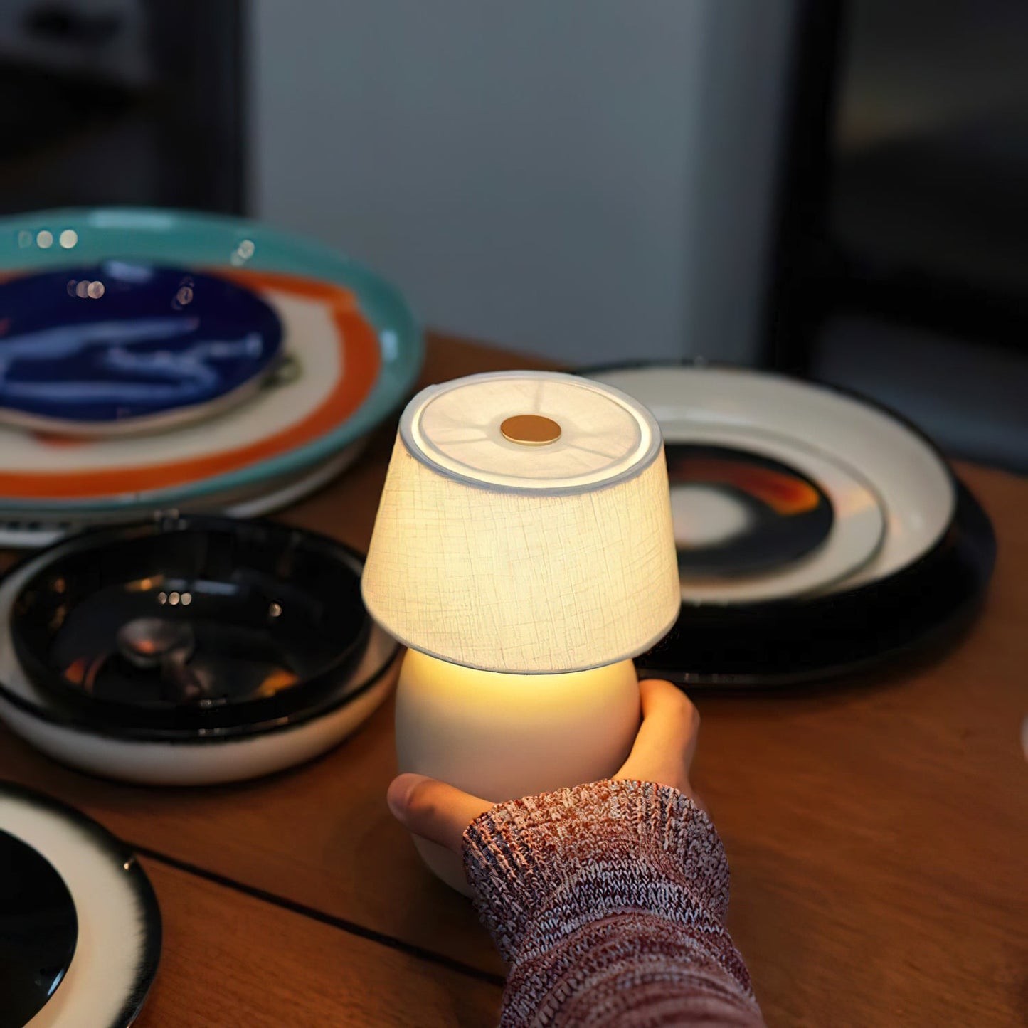 Hikari Petite Table Lamp