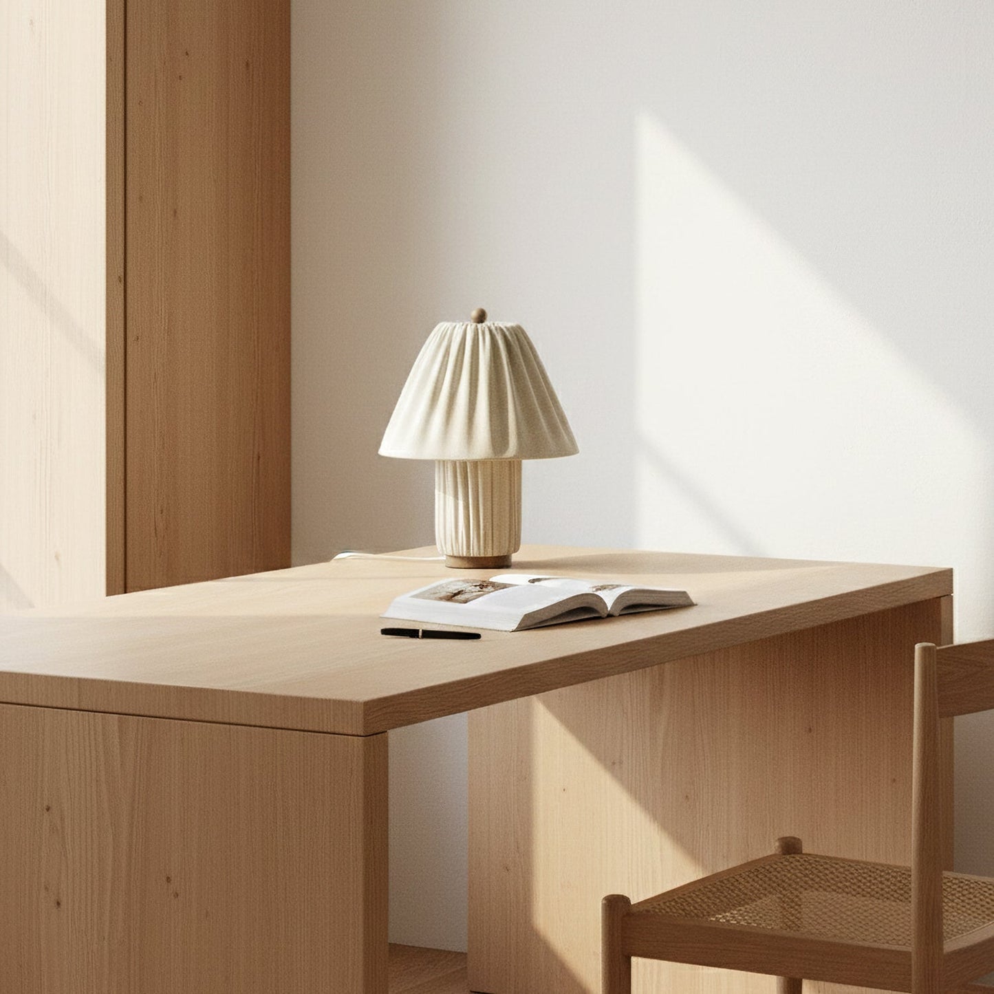 Hikari Flow Table Lamp