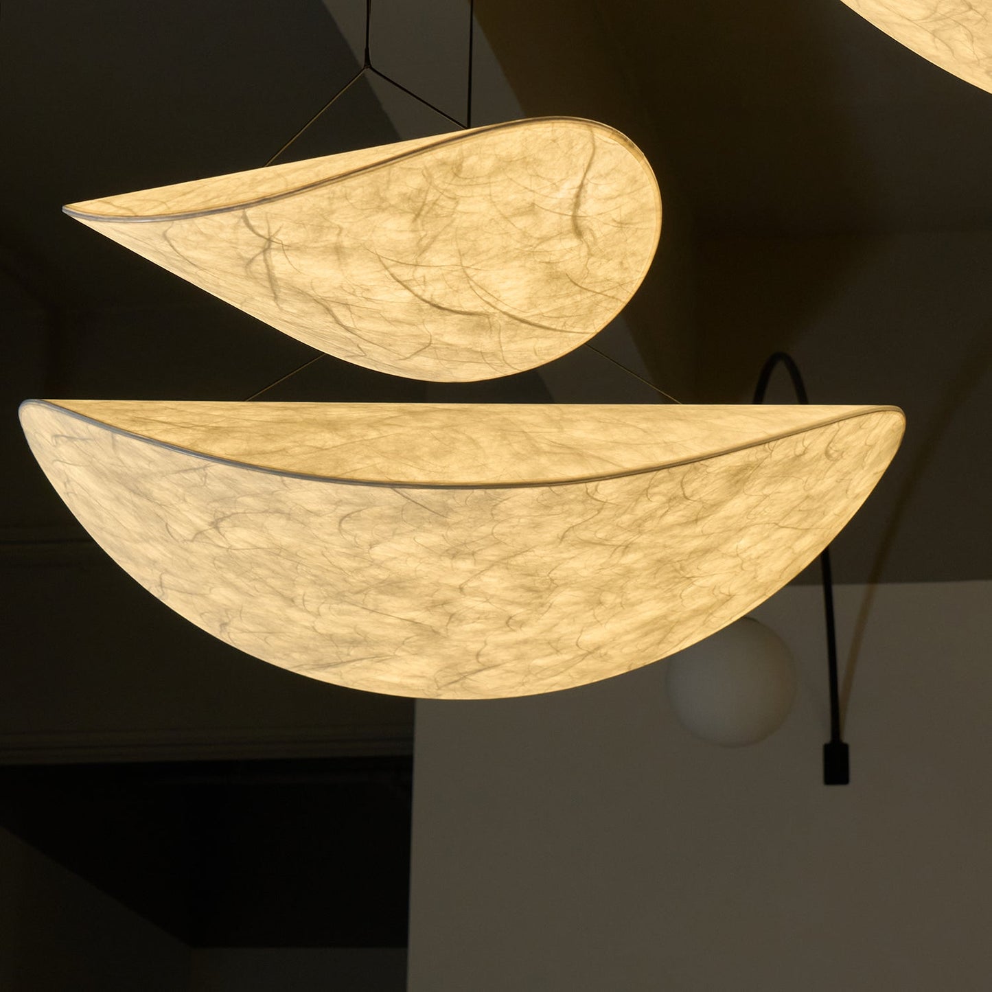Hikari Flow Tyvek Pendant Light