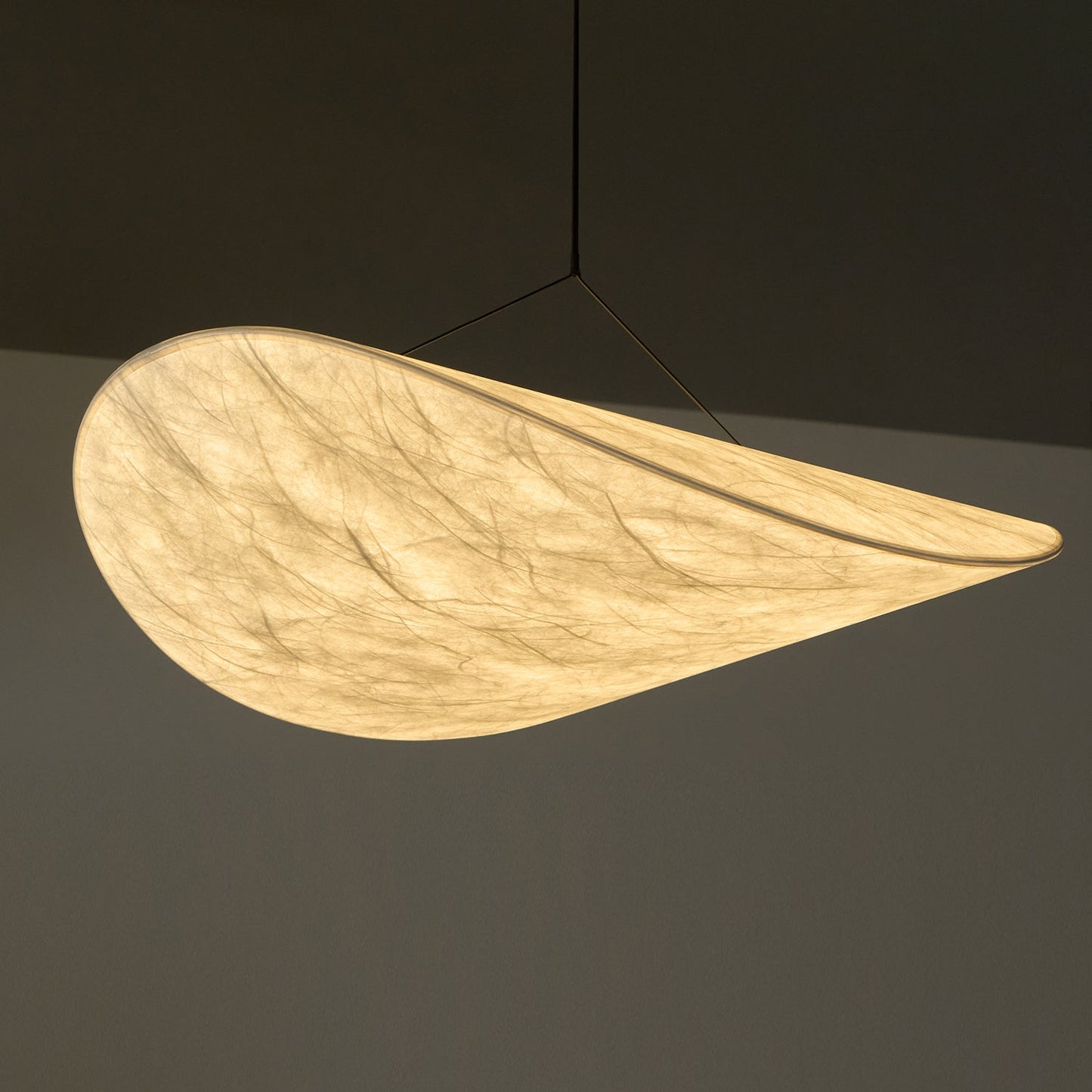Hikari Flow Tyvek Pendant Light