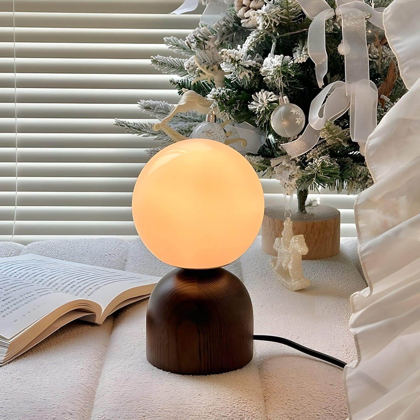 Kairo Wood Spheric Table Lamp