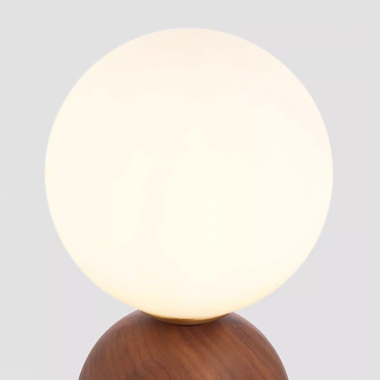 Kairo Wood Spheric Table Lamp